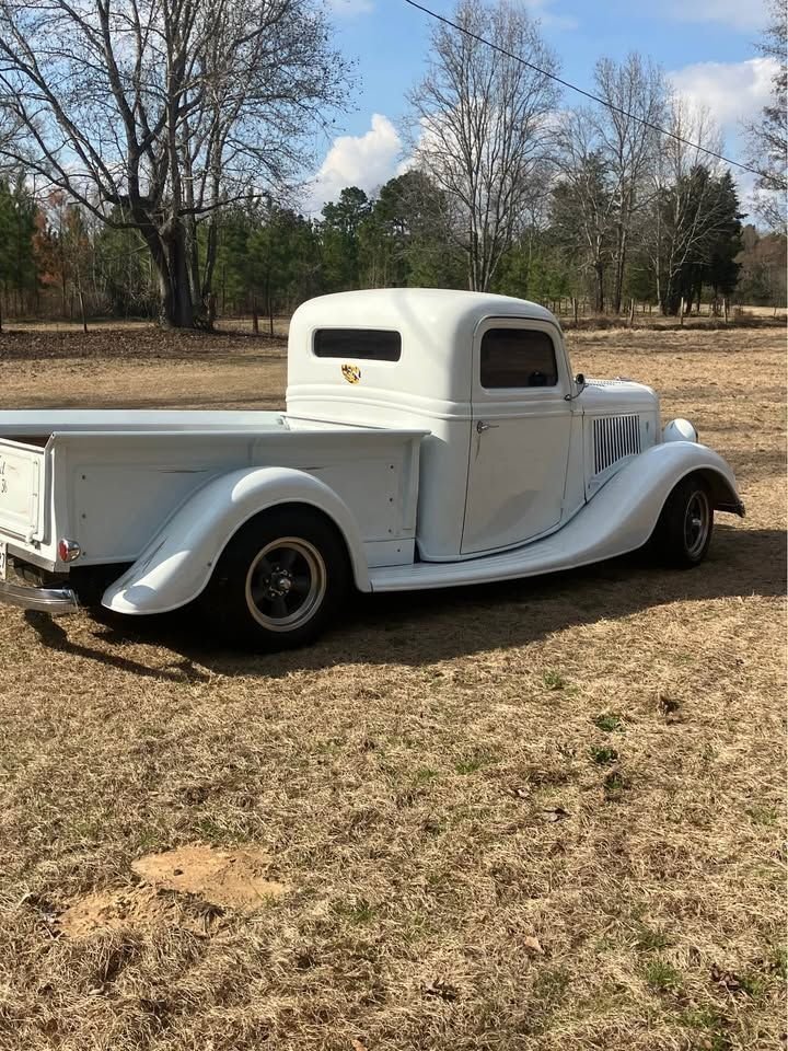 Pickup in Glendale, United States 5 - 15701295