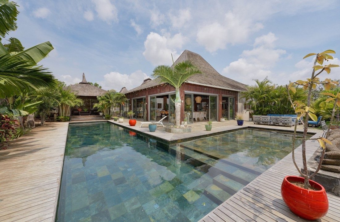 Villa in Grand Baie, Rivière du Rempart District, Mauritius 1 - 13554343