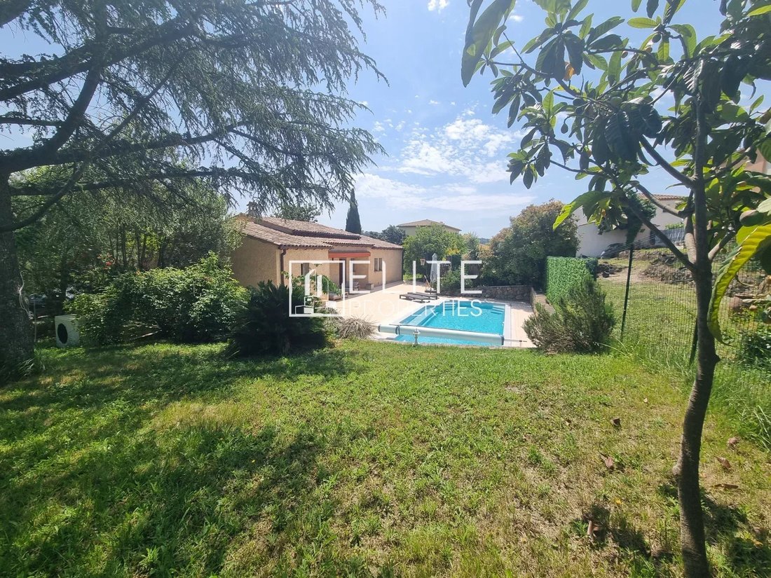 House in Grasse, Provence-Alpes-Côte d'Azur, France 2 - 15698380