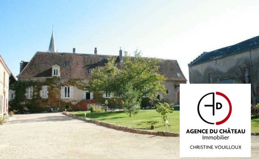 House in Dampierre-en-Burly, Centre-Val de Loire, France 1