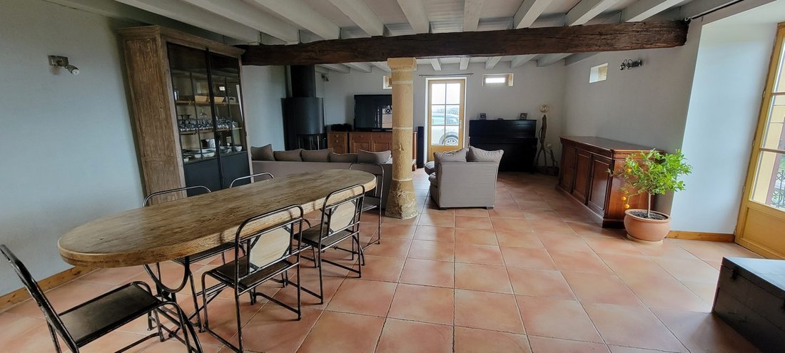 House in Bagnols, Auvergne-Rhône-Alpes, France 4 - 15706751