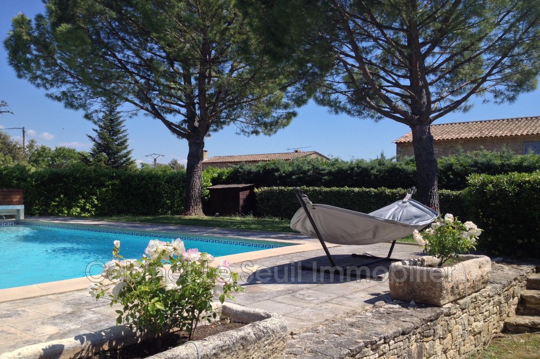 Villa in Gordes, Provence-Alpes-Côte d'Azur, France 1 - 14792549