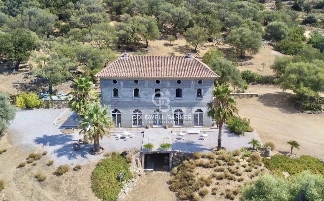 House in L'Île-Rousse, Corsica, France 1 - 15461736