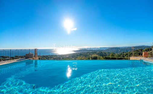 Villa in Ville-Les Saquedes-Le Bouillonnet, Sainte-Maxime, France 1