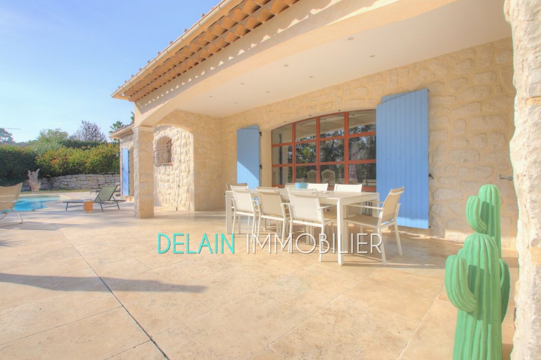 Villa à Roquefort-les-Pins, Provence-Alpes-Côte d'Azur, France 1 - 14256270