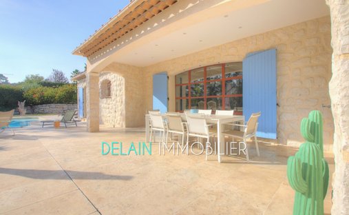 Villa in Nord, Roquefort-les-Pins, France 1