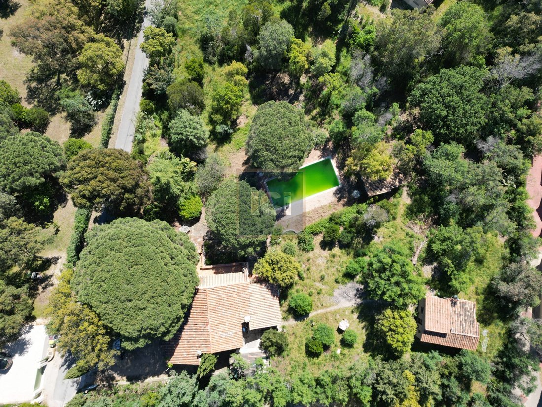 Villa in Grimaud, Provence-Alpes-Côte d'Azur, France 3 - 15703830