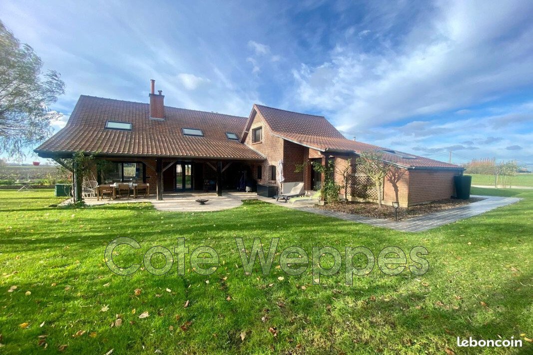 Villa in Radinghem-en-Weppes, Hauts-de-France, France 1 - 15064723
