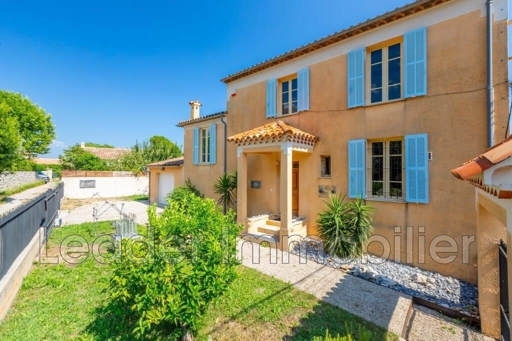 Villa in Tourrettes-sur-Loup, Provence-Alpes-Côte d'Azur, France 1 - 12627822