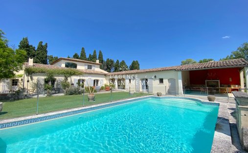Villa à Saint-Rémy-de-Provence, Provence-Alpes-Côte d'Azur, France 1
