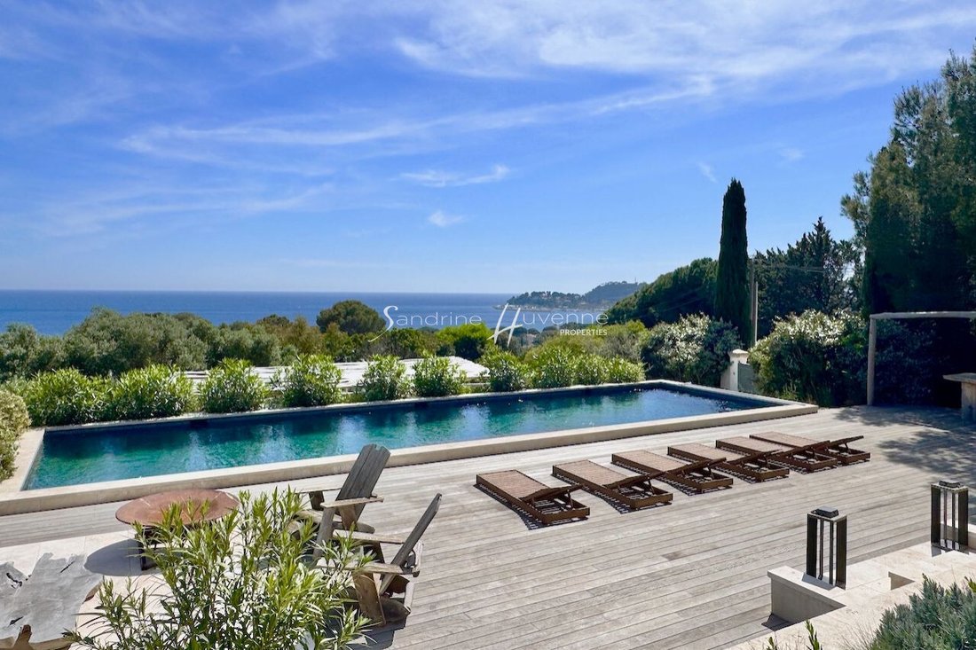 Villa in Sud, Cavalaire-sur-Mer, France 4 - 14558738