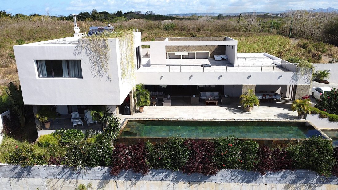 Villa in Grand Baie, Rivière du Rempart District, Mauritius 1 - 13554412