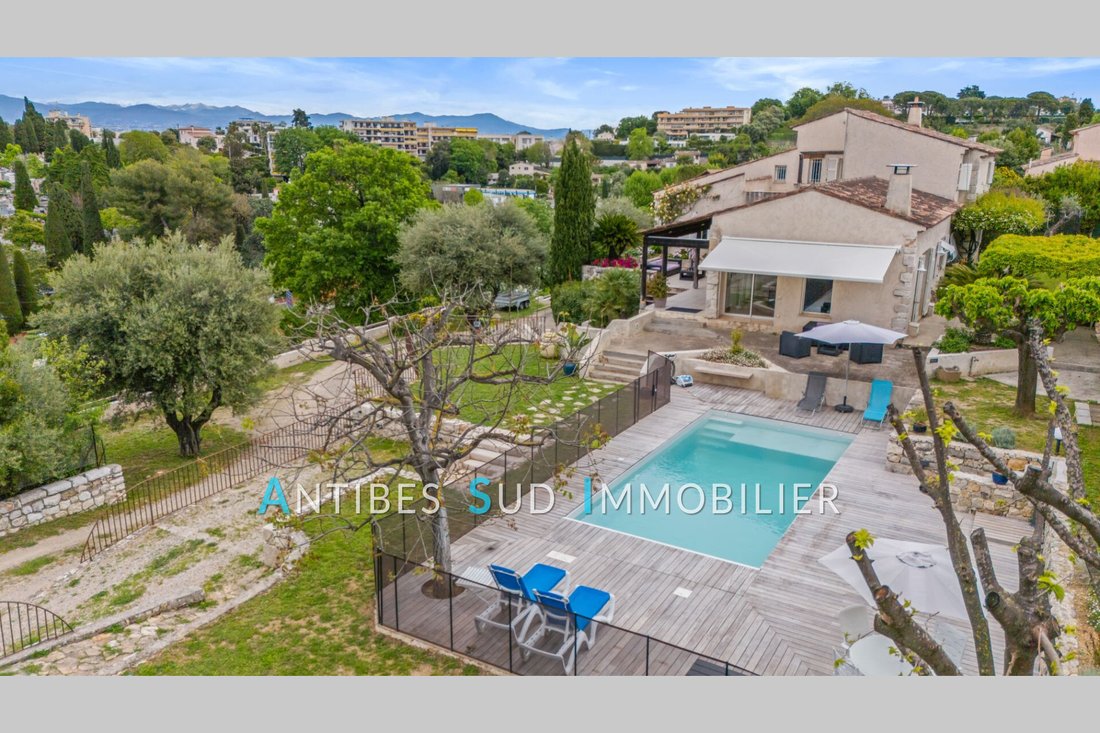Villa in L'Estagnol, Antibes, France 1 - 14149650