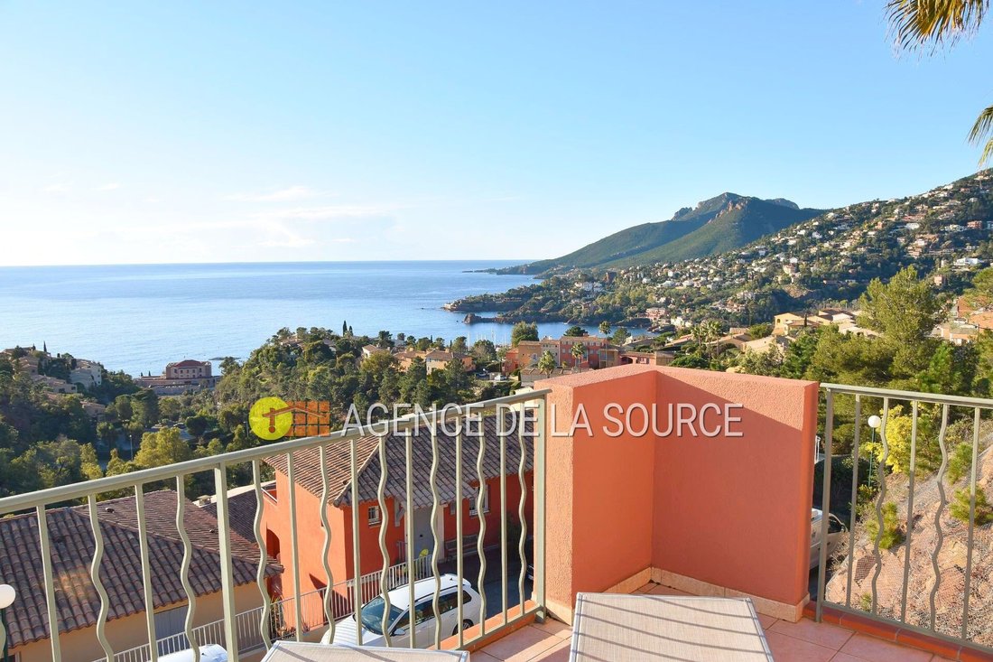 Villa in Théoule-sur-Mer, Provence-Alpes-Côte d'Azur, France 1 - 15402667