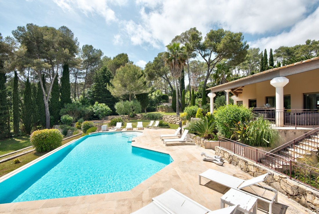 House in Mougins, Provence-Alpes-Côte d'Azur, France 1 - 15698377