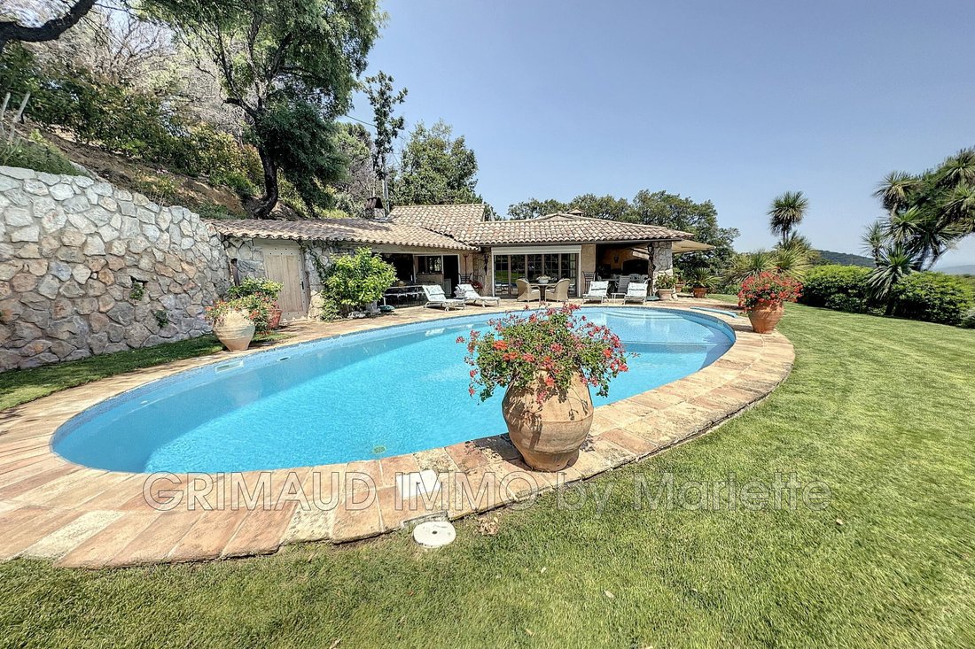 Villa in La Garde-Freinet, Provence-Alpes-Côte d'Azur, France 2 - 12480388