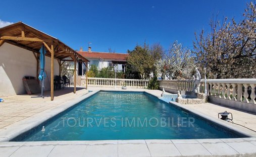 Villa in Centre Ville, Saint-Maximin-la-Sainte-Baume, France 1