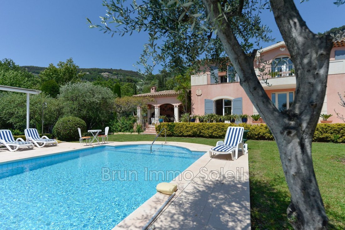 Villa in Grasse, Provence-Alpes-Côte d'Azur, France 2 - 15342061