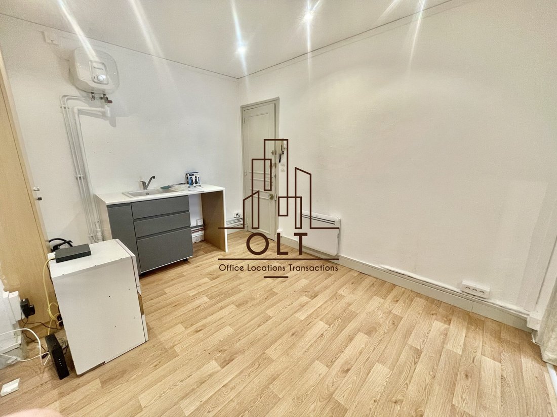 Apartment in Arrondissement of Bobigny, Ile-de-France, France 3 - 15702768