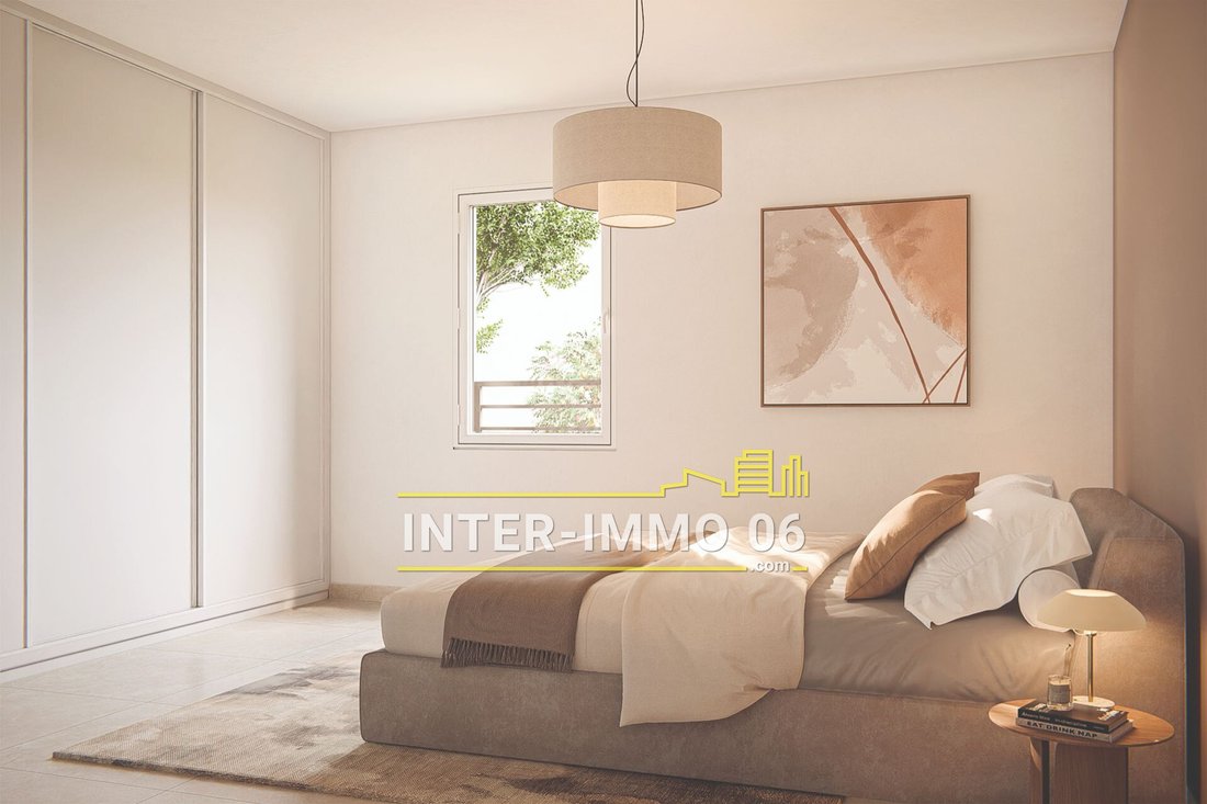 Villa in Saint-Laurent-du-Var, Provence-Alpes-Côte d'Azur, France 4 - 15701086