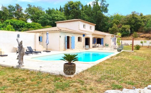 Villa in Nord, Roquefort-les-Pins, France 1