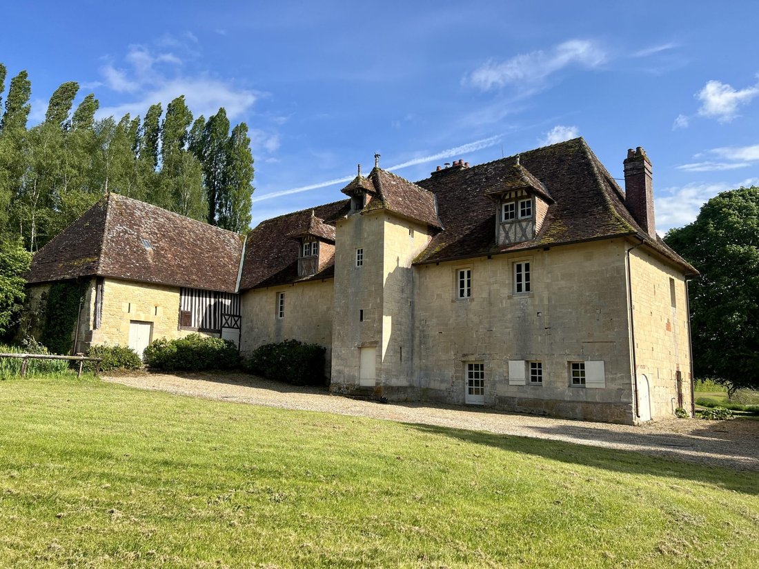 House in Pont-l'Évêque, Normandy, France 2 - 15702560