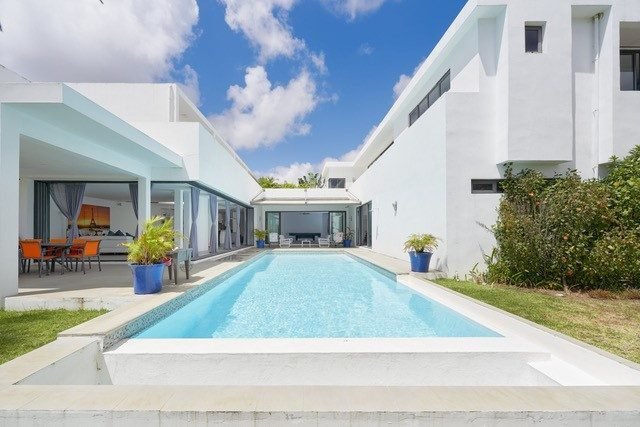 Villa in Grand Baie, Rivière du Rempart District, Mauritius 2 - 13612115