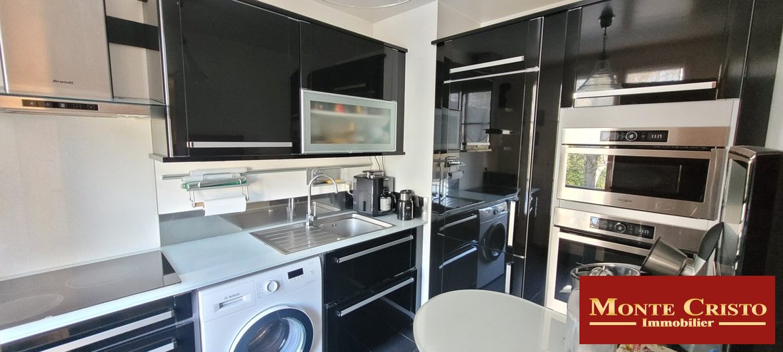 Apartment in Domaine National du Château, Versailles, France 5 - 15703655