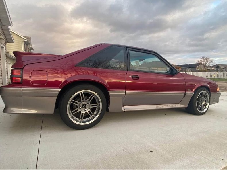 Coupe in Glendale, United States 3 - 15701275