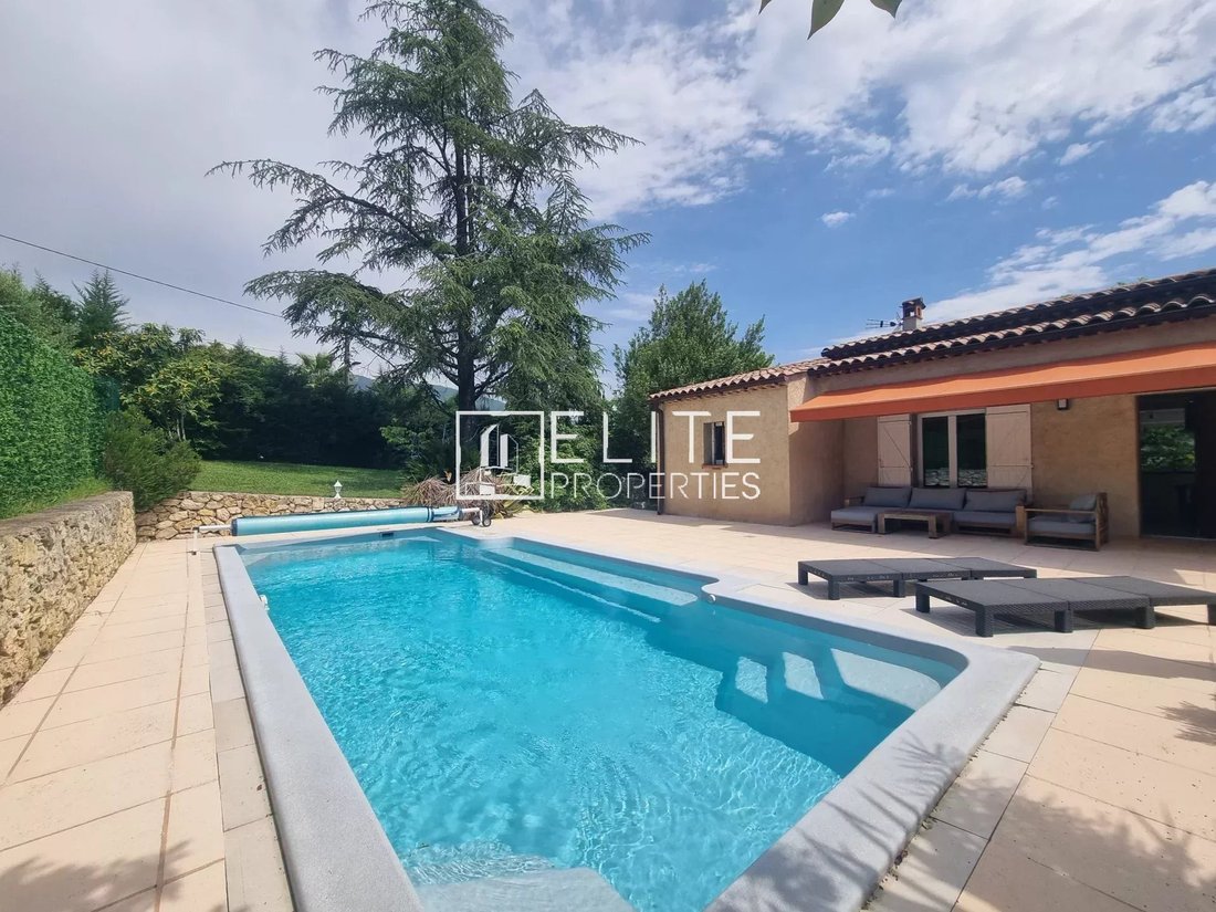 House in Grasse, Provence-Alpes-Côte d'Azur, France 1 - 15698380