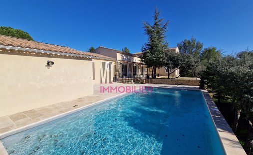House in Cabrières-d'Avignon, Provence-Alpes-Côte d'Azur, France 1