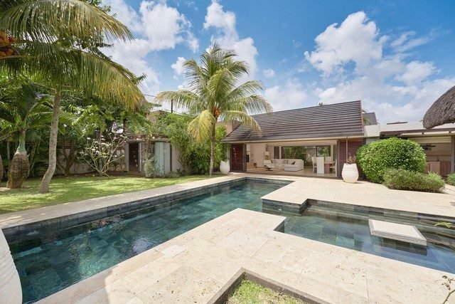 Villa in Grand Baie, Rivière du Rempart District, Mauritius 2 - 13612113