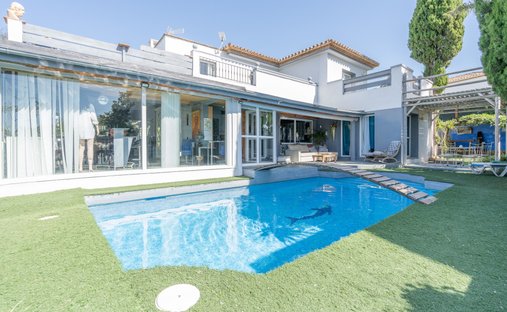 Villa en Estepona, Andalucía, España 1