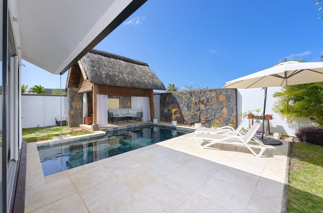 Villa in Grand Baie, Rivière du Rempart District, Mauritius 2 - 15704655