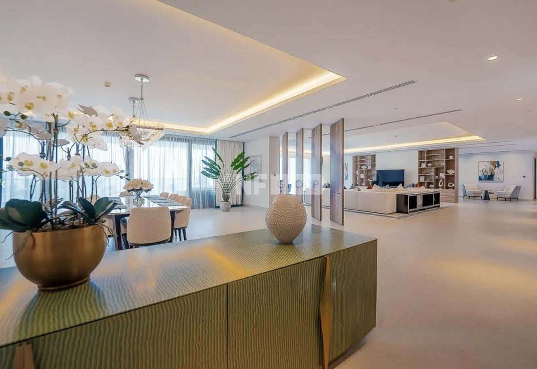 Apartment in Palm Jumeirah, Dubai, United Arab Emirates 1 - 15698086