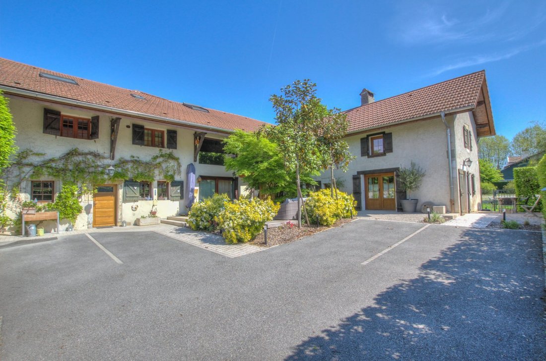 Farm Ranch in Prévessin-Moëns, Auvergne-Rhône-Alpes, France 3 - 15706927