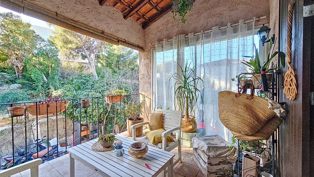 Villa in Coste Chaude-Mauveou, La Seyne-sur-Mer, France 3 - 15707350