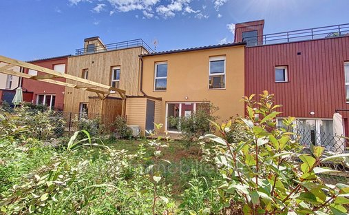 Villa in Saint-Laurent-du-Var, Provence-Alpes-Côte d'Azur, France 1