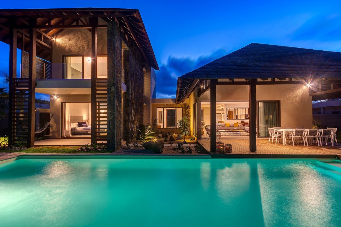 Villa in Grand Gaube, Rivière du Rempart District, Mauritius 1 - 13554394