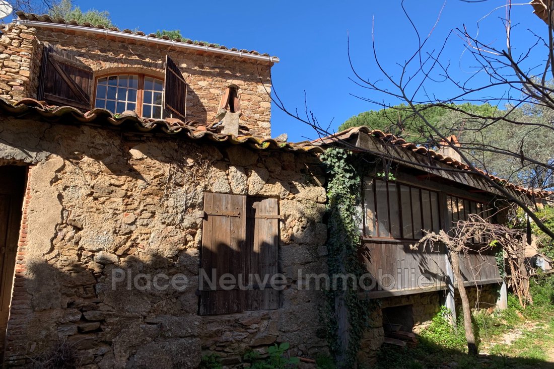 Villa in La Garde-Freinet, Provence-Alpes-Côte d'Azur, France 1 - 14670548