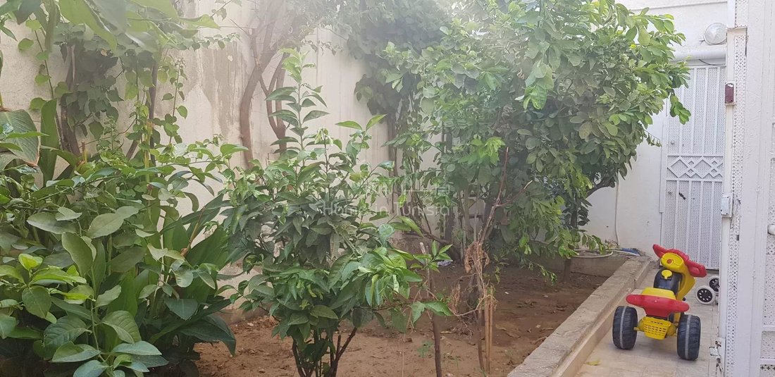 Villa in Tunis, Tunis, Tunisia 5 - 12145158