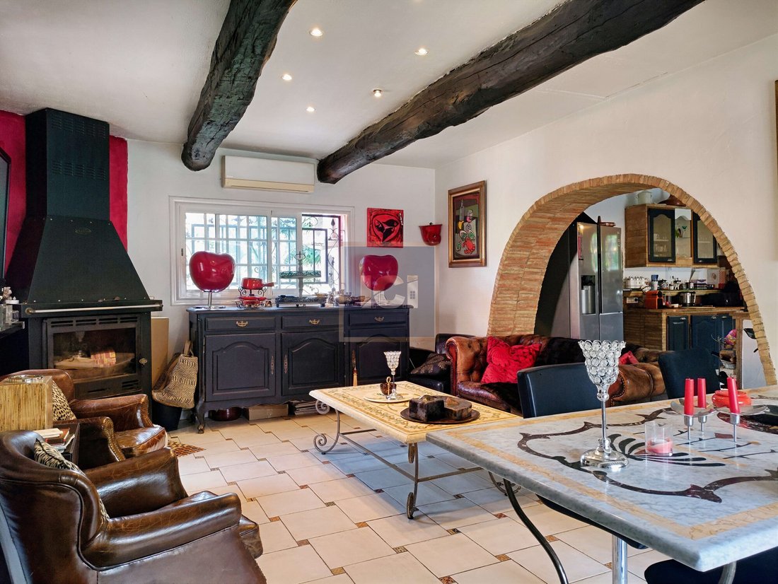 Villa in Le Plan-de-la-Tour, Provence-Alpes-Côte d'Azur, France 4 - 15703704