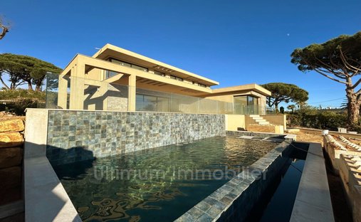 Villa in Ville-Les Saquedes-Le Bouillonnet, Sainte-Maxime, France 1
