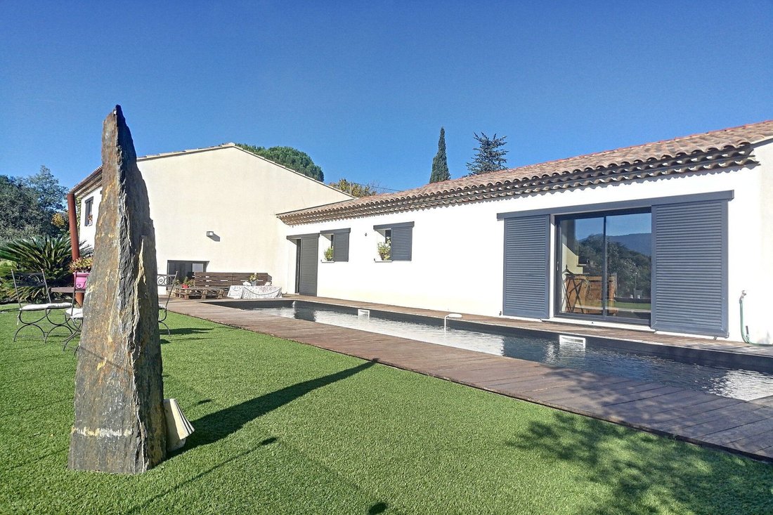 Villa in Le Plan-de-la-Tour, Provence-Alpes-Côte d'Azur, France 1 - 13030890