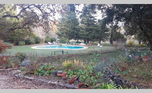 Villa in Lorgues, Provence-Alpes-C�te d'Azur, France 1