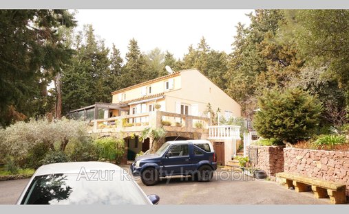 Villa in Le Dramont-Agay-Anthéor-Le Trayas, Saint-Raphaël, France 1