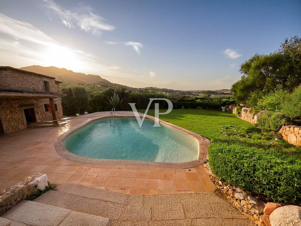 Villa in Area Arzachena Paese, Arzachena, Sardinia 3 - 15701421