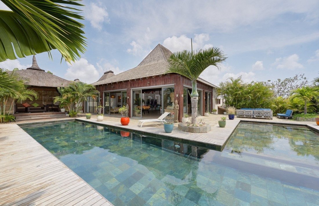 Villa in Grand Baie, Rivière du Rempart District, Mauritius 2 - 13554343