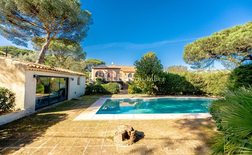 Villa in Ville-Les Saquedes-Le Bouillonnet, Sainte-Maxime, France 1