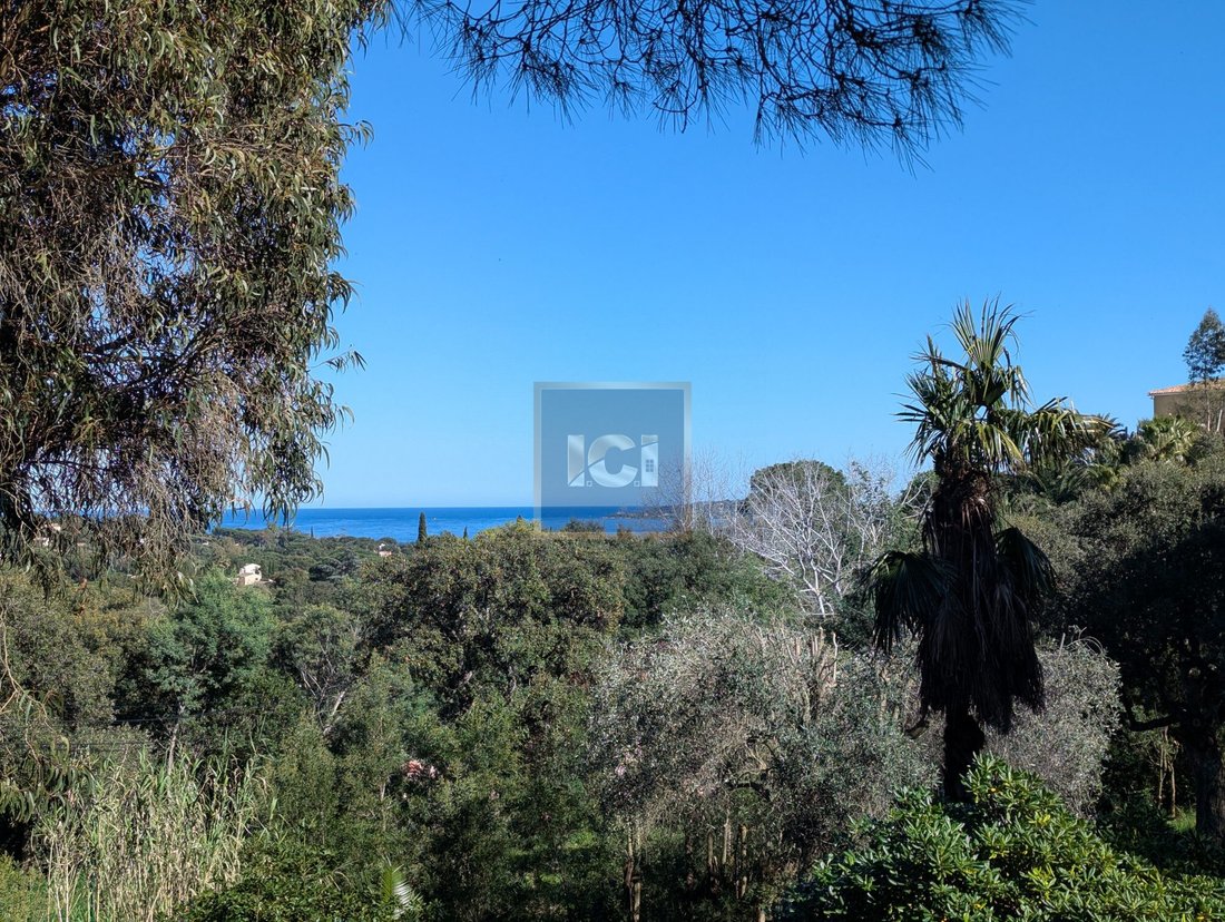 Villa in Grimaud, Provence-Alpes-Côte d'Azur, France 1 - 15703830